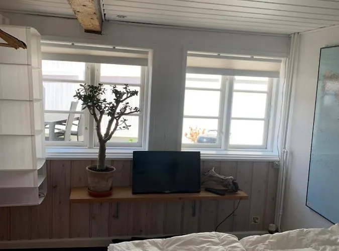 Nyaraló Timberframe House Near Harbour